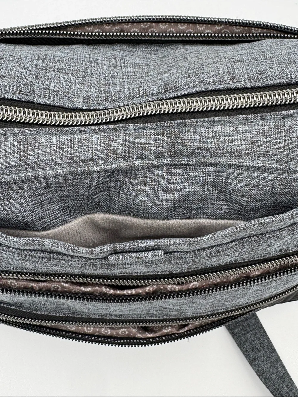 lug Slider Heather Gray/Black Chevron Quilted Panel Crossbody Bag- Multi Pocket